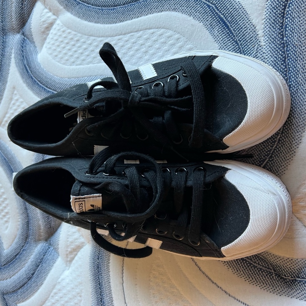 Adidas Nizza platform sz 8.5